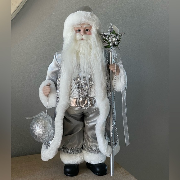 Silver Santa figure - Picture 1 of 6